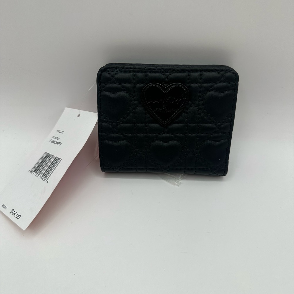 COPY - NWT black heart Betsy Johnson bifold wallet
